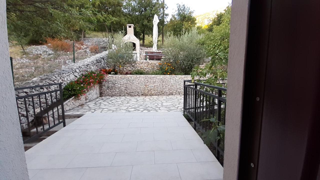 Studio Elvis Plomin Εξωτερικό φωτογραφία